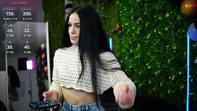 Snapshot of baby_nyco chatting on 11-13-25, 05:56 baby nyco online show from 11-13-25, 05:56