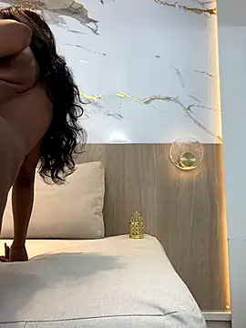 Snapshot of emily_browne chatting on 10-29-25, 07:26 emily browne online show from 10-29-25, 07:26