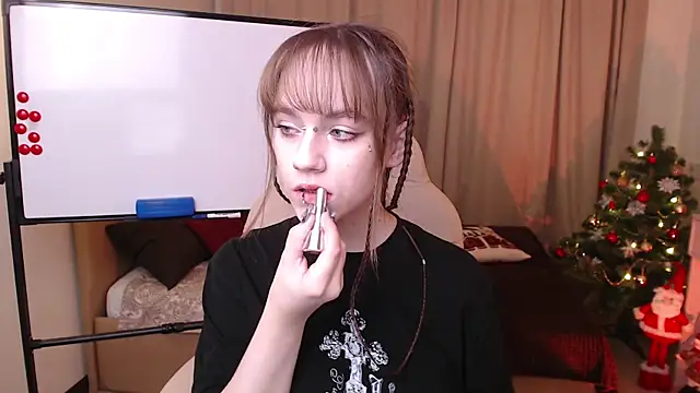 Snapshot of Jamie_Chung chatting on 12-18-25, 05:02 Jamie Chung online show from 12-18-25, 05:02