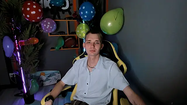 Snapshot of TimBlaks chatting on 09-09-25, 04:50 TimBlaks online show from 09-09-25, 04:50