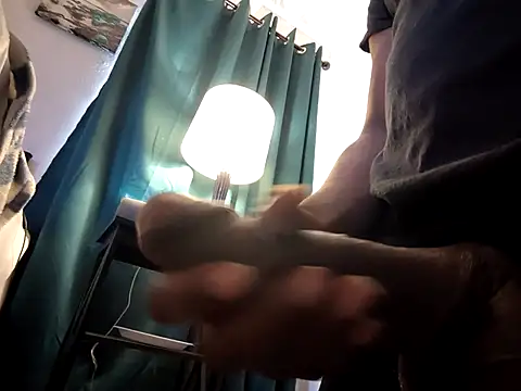 Snapshot of Philman25 chatting on 09-30-25, 05:07 Philman25 online show from 09-30-25, 05:07