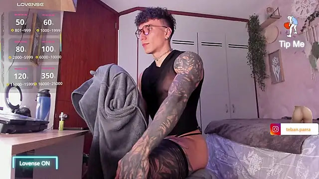 Snapshot of estebandi_do chatting on 10-25-25, 03:47 estebandi do online show from 10-25-25, 03:47