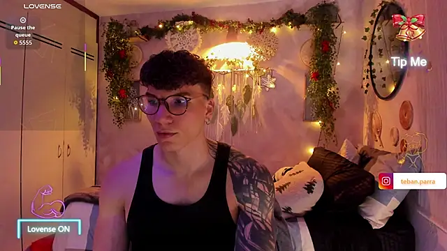 Snapshot of estebandi_do chatting on 12-18-25, 10:43 estebandi do online show from 12-18-25, 10:43