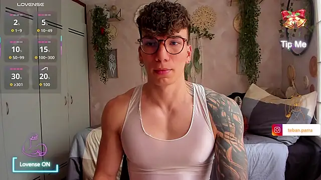 Snapshot of estebandi_do chatting on 01-09-26, 08:43 estebandi do online show from 01-09-26, 08:43