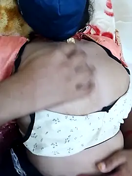 Snapshot of malteejat chatting on 09-11-25, 11:49 malteejat online show from 09-11-25, 11:49