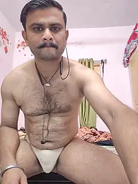 Snapshot of Frvgggghh chatting on 12-16-25, 09:03 Frvgggghh online show from 12-16-25, 09:03