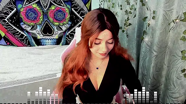 mona fly online show from 10-12-25, 03:22