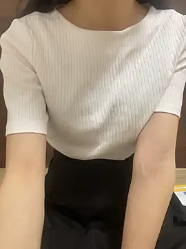 Snapshot of yayoi_jp chatting on 05-22-26, 03:50 yayoi jp online show from 05-22-26, 03:50