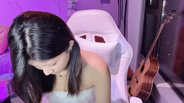 Snapshot of Lixinel-520 chatting on 10-10-25, 11:20 Lixinel-520 online show from 10-10-25, 11:20