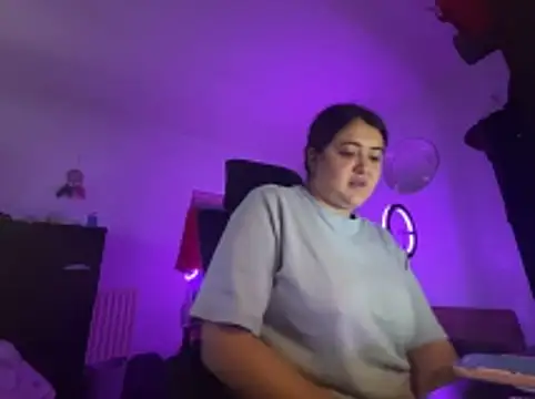 Snapshot of Prill940 chatting on 02-23-26, 07:06 Prill940 online show from 02-23-26, 07:06