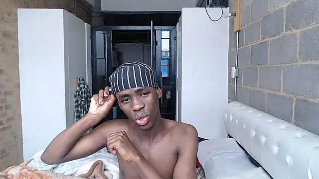 Snapshot of Vince_Favent chatting on 09-28-25, 10:31 Vince Favent online show from 09-28-25, 10:31