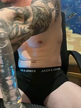 Snapshot of fronkie9384 chatting on 02-14-26, 08:38 fronkie9384 online show from 02-14-26, 08:38