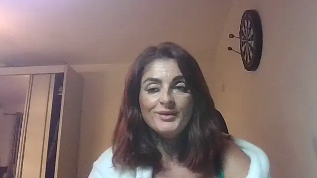Snapshot of IrishmilfAnna chatting on 09-09-25, 07:46 IrishmilfAnna online show from 09-09-25, 07:46