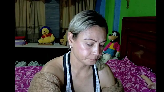  Charlize theron  online show from 04-21-26, 01:42