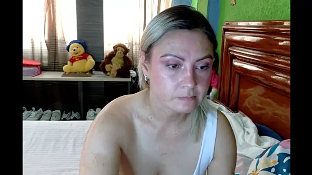  Charlize theron  online show from 04-24-26, 07:16