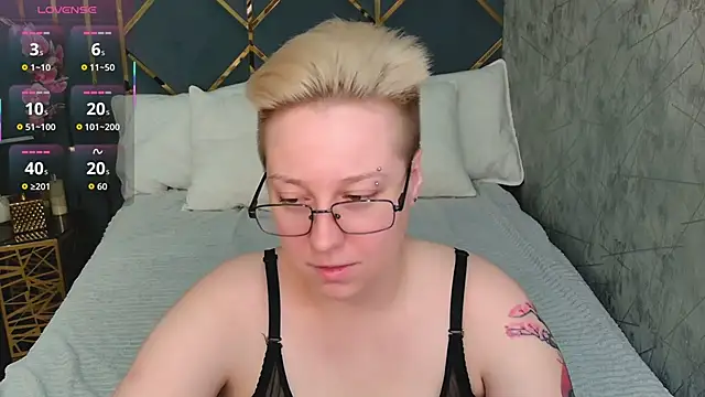 AlexandraGreen online show from 12-04-25, 09:01