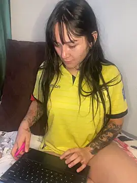 Snapshot of saraycat_ chatting on 10-16-25, 01:56 saraycat  online show from 10-16-25, 01:56