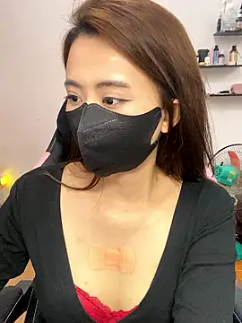 Snapshot of Mochi21 chatting on 01-11-26, 10:09 Mochi21 online show from 01-11-26, 10:09