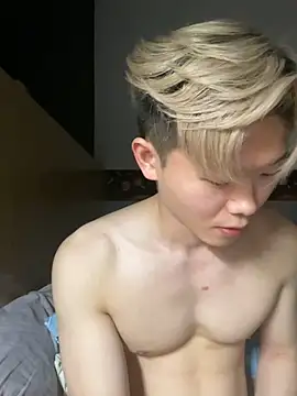 Snapshot of zachlee_69 chatting on 11-15-25, 10:37 zachlee 69 online show from 11-15-25, 10:37