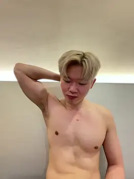 Snapshot of zachlee_69 chatting on 02-28-26, 11:00 zachlee 69 online show from 02-28-26, 11:00