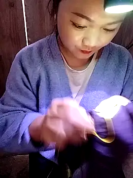 lusy-000 online show from 11-01-25, 03:30