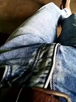 Snapshot of EnouncedLockjaw chatting on 02-20-26, 11:00 EnouncedLockjaw online show from 02-20-26, 11:00