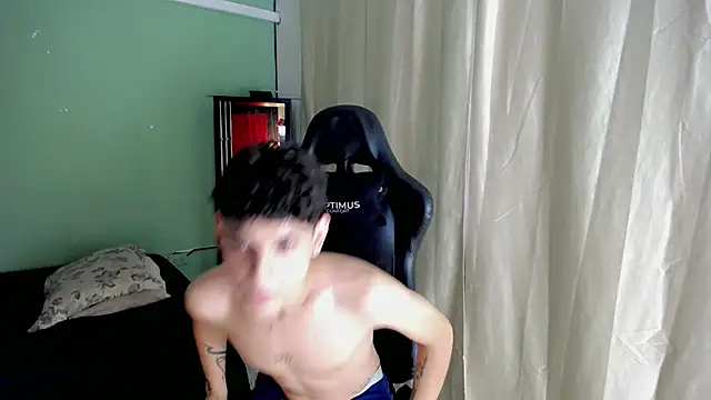 dilan hott  online show from 11-27-25, 07:49