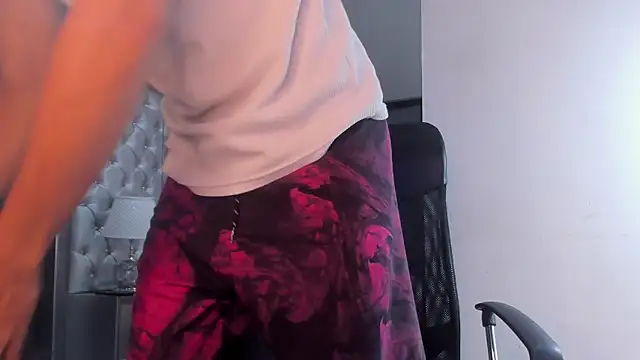 Snapshot of JhosuaCollins_ chatting on 09-12-25, 04:51 JhosuaCollins  online show from 09-12-25, 04:51