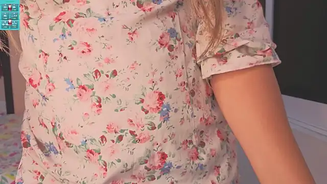 Snapshot of Aiilyn_Ds chatting on 11-22-25, 06:34 Aiilyn Ds online show from 11-22-25, 06:34