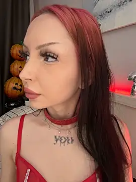 Lina Thornton  online show from 11-29-25, 03:37