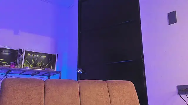 Snapshot of Cj_davis_ chatting on 11-10-25, 04:44 Cj davis online show from 11-10-25, 04:44