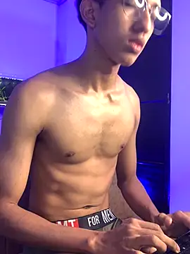 Snapshot of Cj_davis_ chatting on 11-21-25, 01:43 Cj davis online show from 11-21-25, 01:43