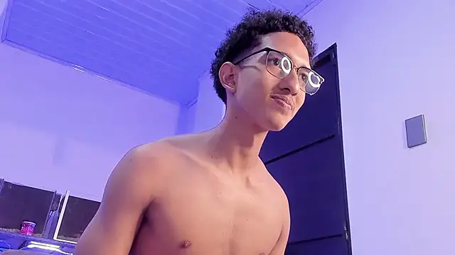 Snapshot of Cj_davis_ chatting on 11-30-25, 12:14 Cj davis online show from 11-30-25, 12:14