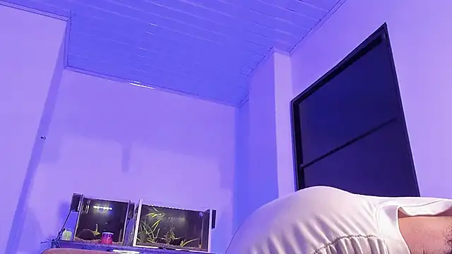 Snapshot of Cj_davis_ chatting on 12-02-25, 01:33 Cj davis online show from 12-02-25, 01:33