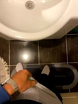 Snapshot of SolomonHej4 chatting on 11-15-25, 01:07 SolomonHej4 online show from 11-15-25, 01:07