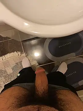 Snapshot of SolomonHej4 chatting on 12-17-25, 08:37 SolomonHej4 online show from 12-17-25, 08:37