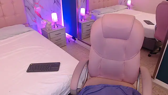 Red kytty6 online show from 11-20-25, 03:56