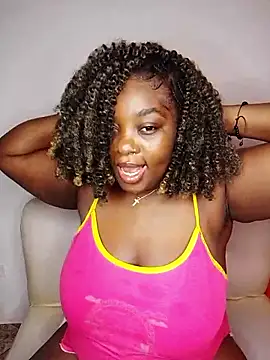 Snapshot of ebony_NeighborMoans chatting on 09-29-25, 06:07 ebony NeighborMoans online show from 09-29-25, 06:07
