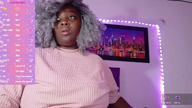 ebony NeighborMoans online show from 04-13-26, 06:35