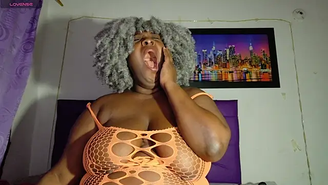 ebony NeighborMoans online show from 05-12-26, 07:49