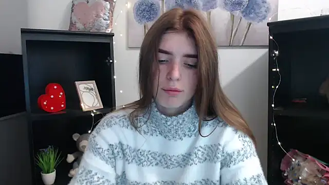 Snapshot of JuiceLips__ chatting on 10-23-25, 01:32 JuiceLips online show from 10-23-25, 01:32