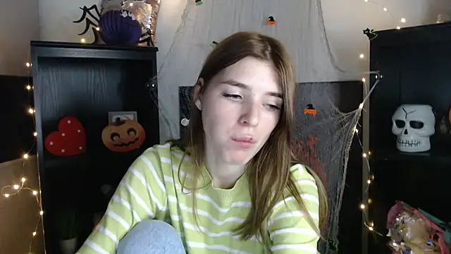 Snapshot of JuiceLips__ chatting on 11-04-25, 03:11 JuiceLips online show from 11-04-25, 03:11