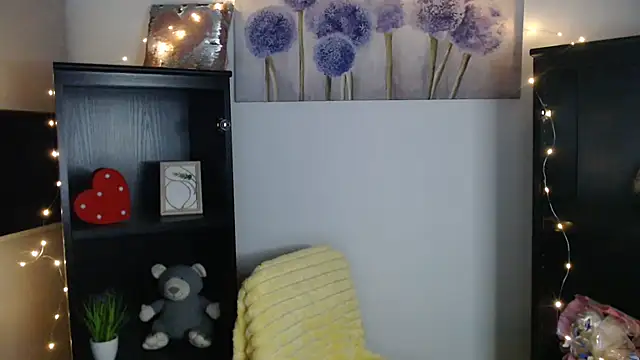 Snapshot of JuiceLips__ chatting on 11-20-25, 09:42 JuiceLips online show from 11-20-25, 09:42