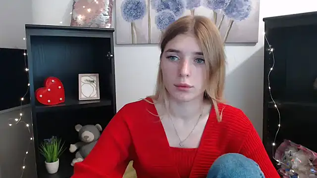 Snapshot of JuiceLips__ chatting on 11-24-25, 05:01 JuiceLips online show from 11-24-25, 05:01