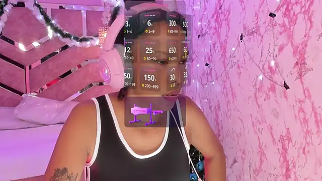 Snapshot of NovaLyn chatting on 12-15-25, 08:57 NovaLyn online show from 12-15-25, 08:57