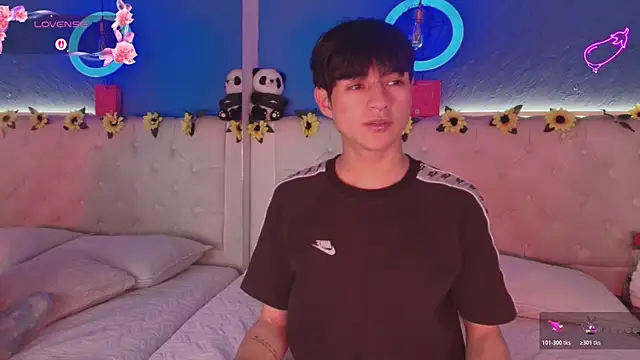 AleAurarashi online show from 03-28-26, 03:17