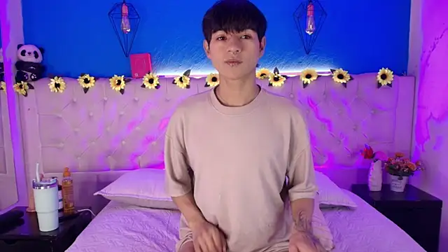 AleAurarashi online show from 04-06-26, 11:44