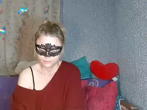 Miss Nona online show from 10-24-25, 02:02