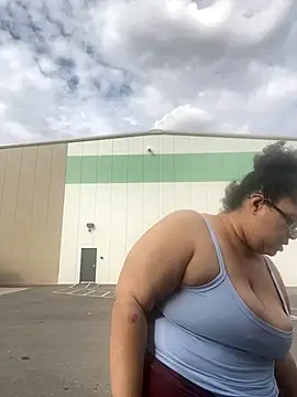 Snapshot of wishuhope4 chatting on 10-10-25, 09:25 wishuhope4 online show from 10-10-25, 09:25