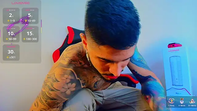 Snapshot of amodeus_bael_ chatting on 10-31-25, 02:12 amodeus bael online show from 10-31-25, 02:12